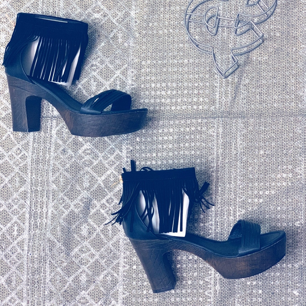 FRINGE HEEL WITH WOOD PLATFORM STRAPY HEEL